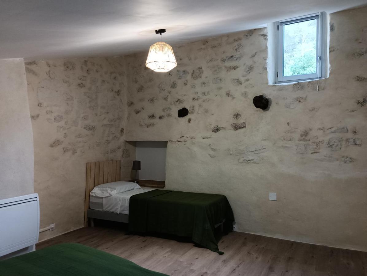 La Maison De La Traverse Saint-Guilhem-le-Desert Zewnętrze zdjęcie